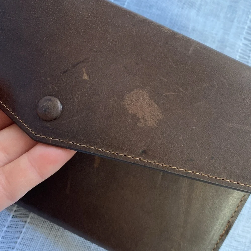 It’s Life RFID NWOT vintage look genuine leather wallet.